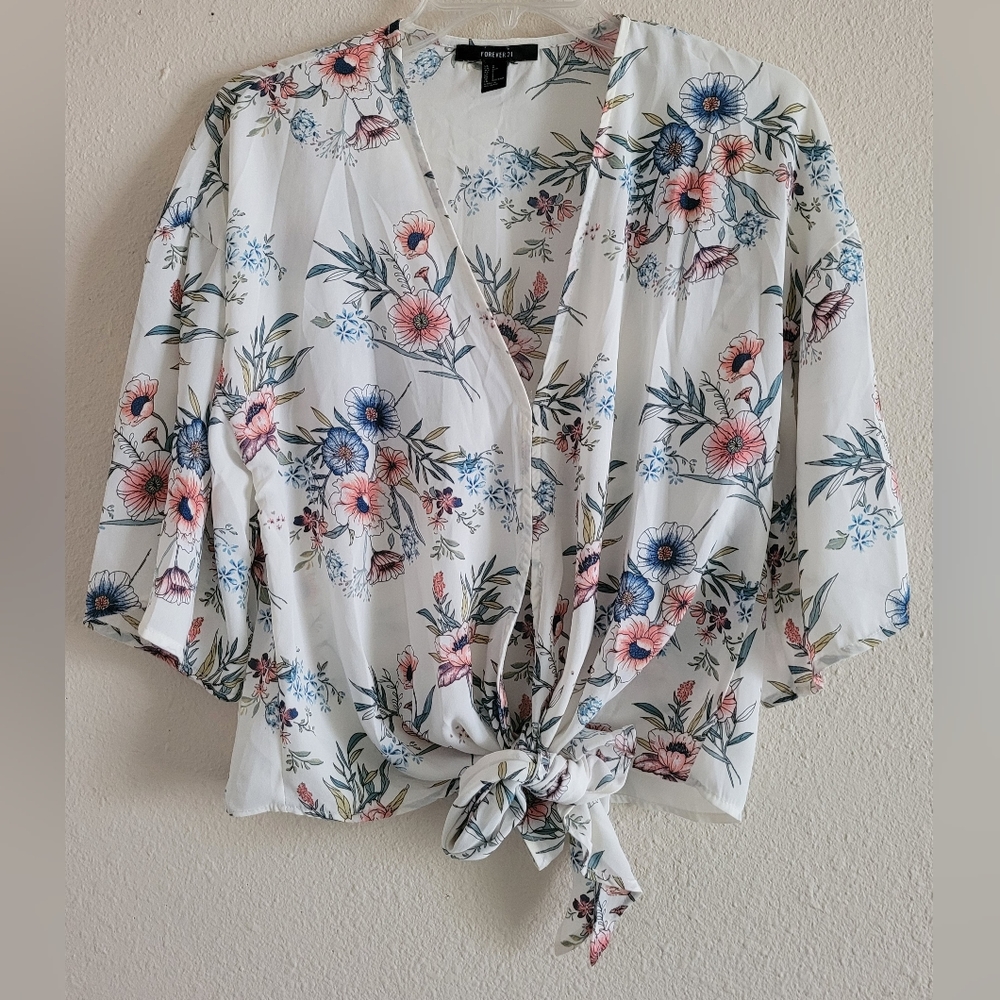 Forever 21 Sz Small Floral Tie Knot top